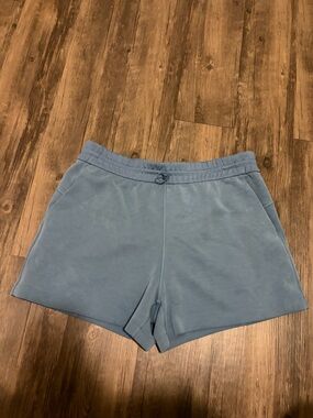 Lululemon Athletica Softstreme High-Rise Blue Shorts 12